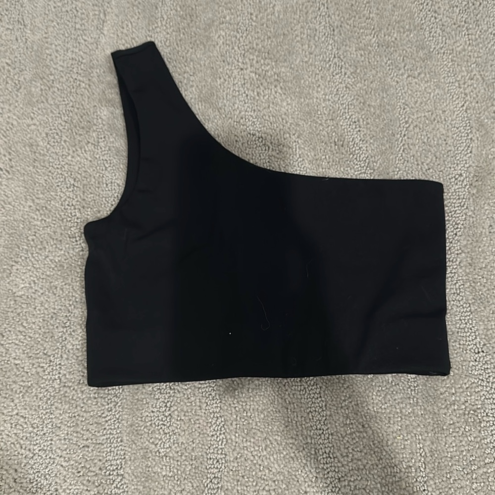 One shoulder sports bra
